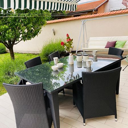 Apartman Sweet Garden K&A ซาเกร็บ ภายนอก รูปภาพ
