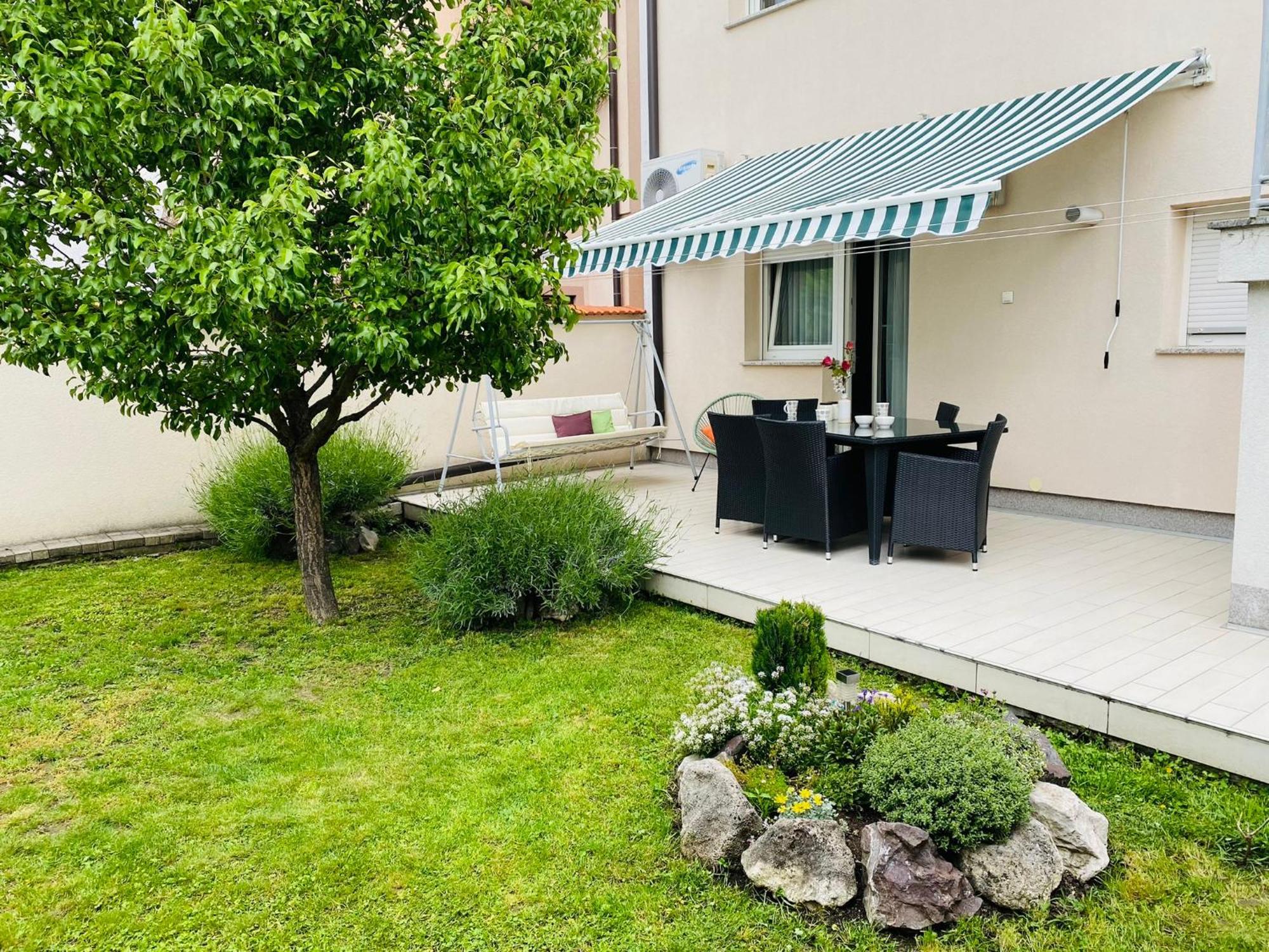 Apartman Sweet Garden K&A ซาเกร็บ ภายนอก รูปภาพ